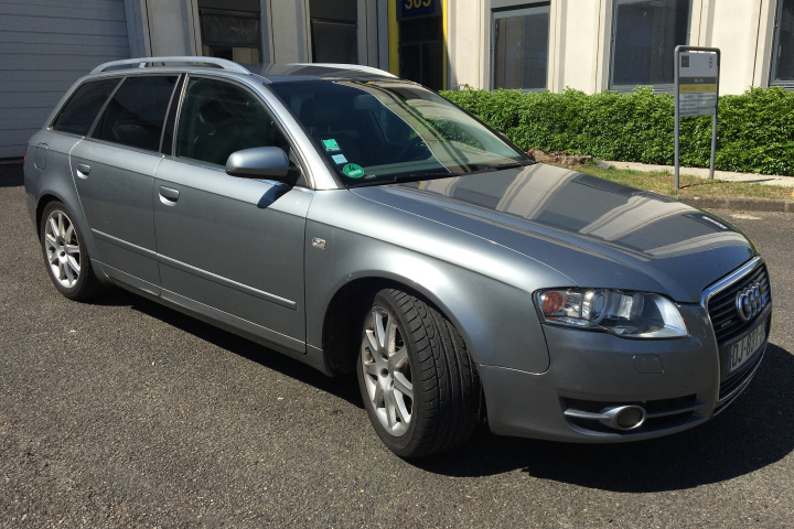 AUDI A4 AVANT